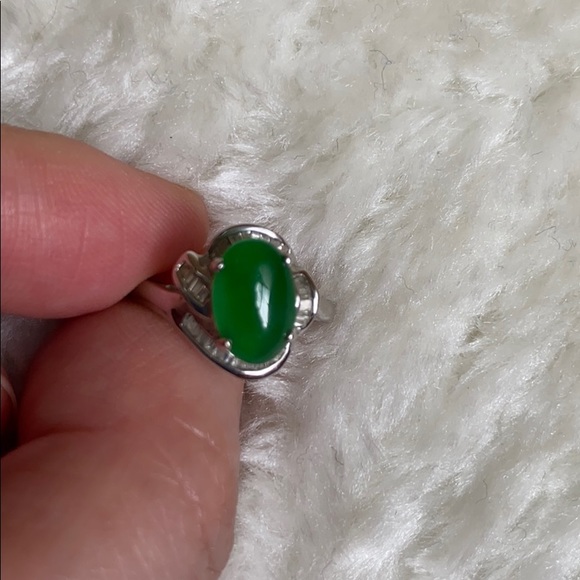 GIA CERTIFIED Jadeite Jade Cabochon Ring - Picture 7 of 9